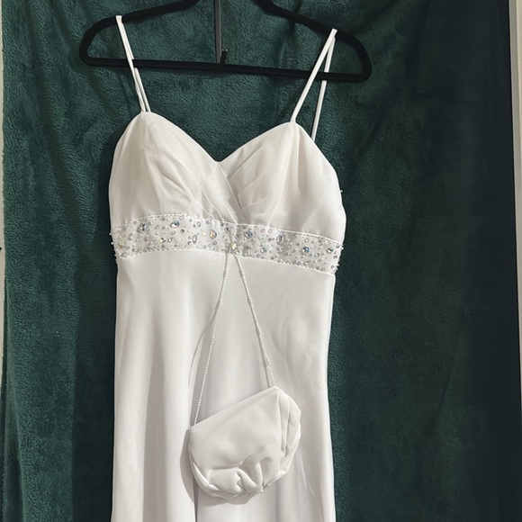 Mary's Bridal White Asymmetrical Gown Sleeveless size 10 - Picture 6 of 7